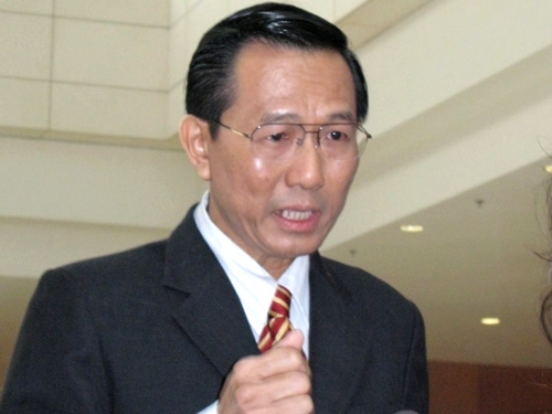 Nguyên Thứ trưởng Bộ Y tế Cao Minh Quang bị cách chức tất cả các chức vụ trong Đảng